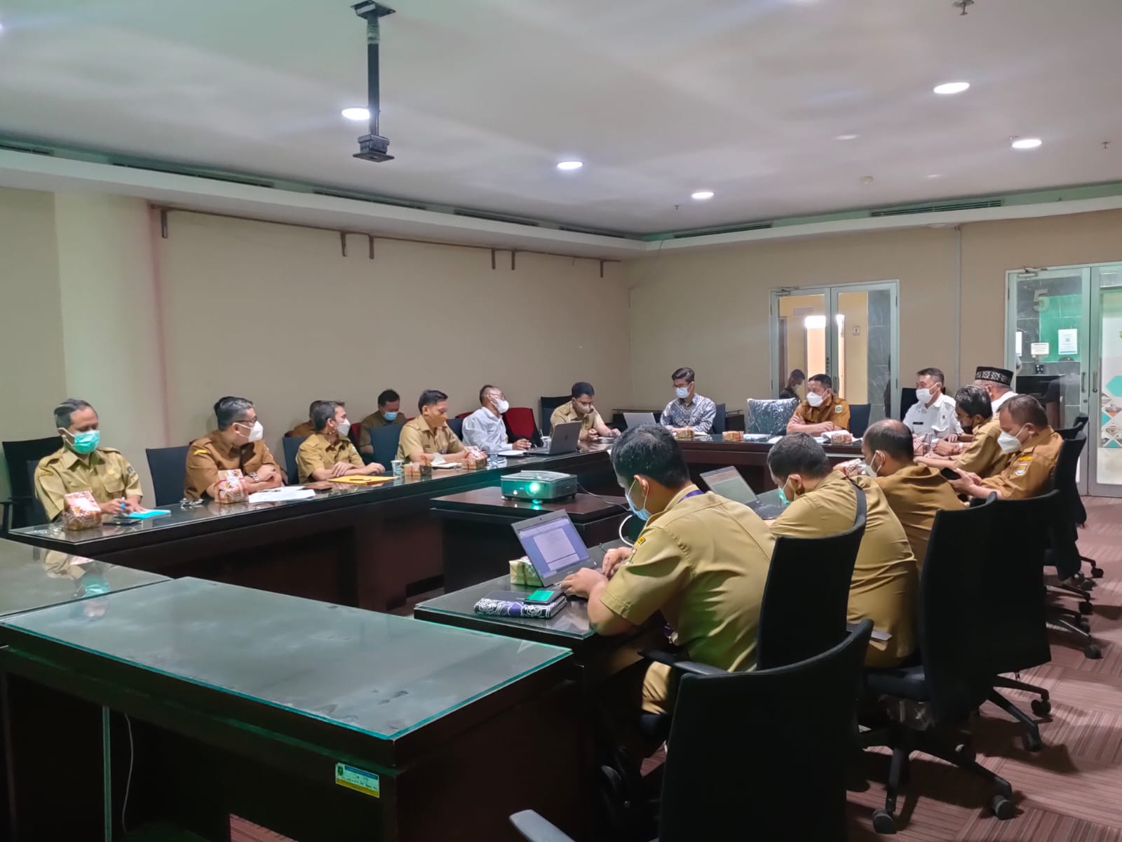 Rapat Koordinasi Rencana Perpanjangan Tentang Perpanjangan Penetapan Lokasi Pengadaan Tanah Untuk Penambahan Lajur ke-4 Jalan Tol Tangerang-Merak Tahap II dan Tahap III