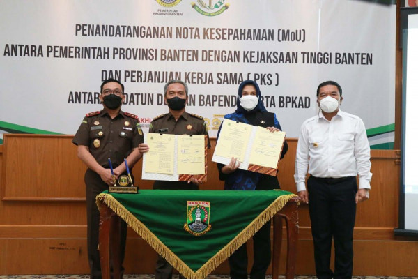Pemprov Banten dan Kejati Banten Tandatangani Nota Kesepahaman Bidang Perdata dan Tata Usaha Negara