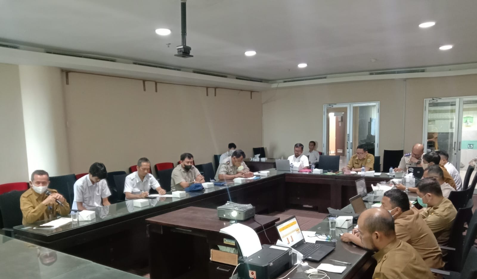 Rapat Pembahasan Perpanjangan Penetapan Lokasi Pengadaan Tanah untuk Pembangunan Sistem Saluran Pembawa Air Baku Karian – Serpong dan Rapat Pembahasan Perpanjangan Penetapan Lokasi Pengadaan 