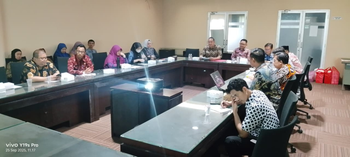 Rapat Laporan Bulanan Realisasi Fisik, dan Keuangan Tahun 2025